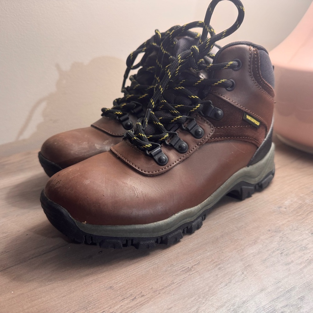 Magellan Outdoors Kids Hiking Boots Boys Sz 3 D - Picture 3 of 12
